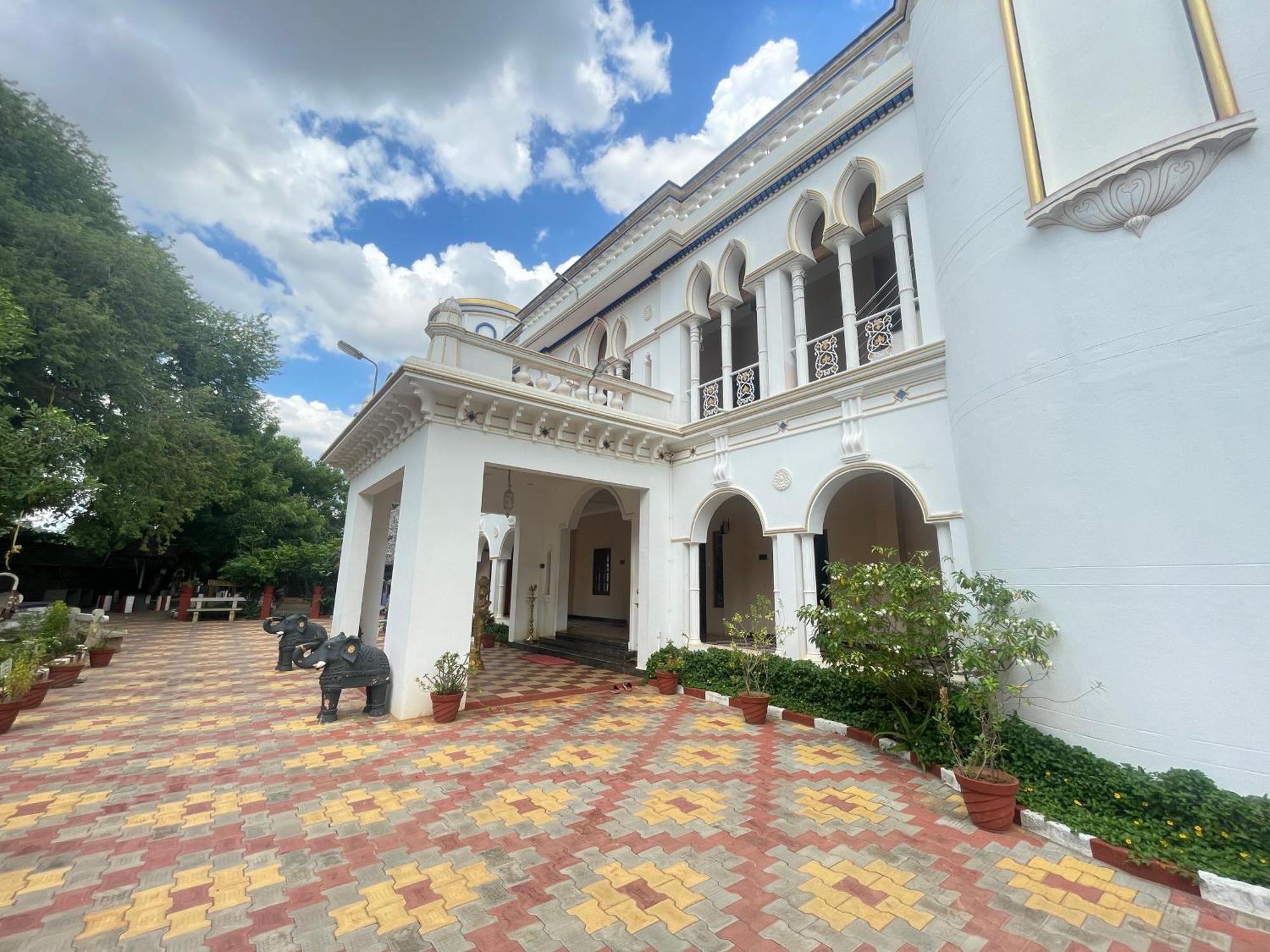 Chola Heritage Resort Karaikkudi Εξωτερικό φωτογραφία