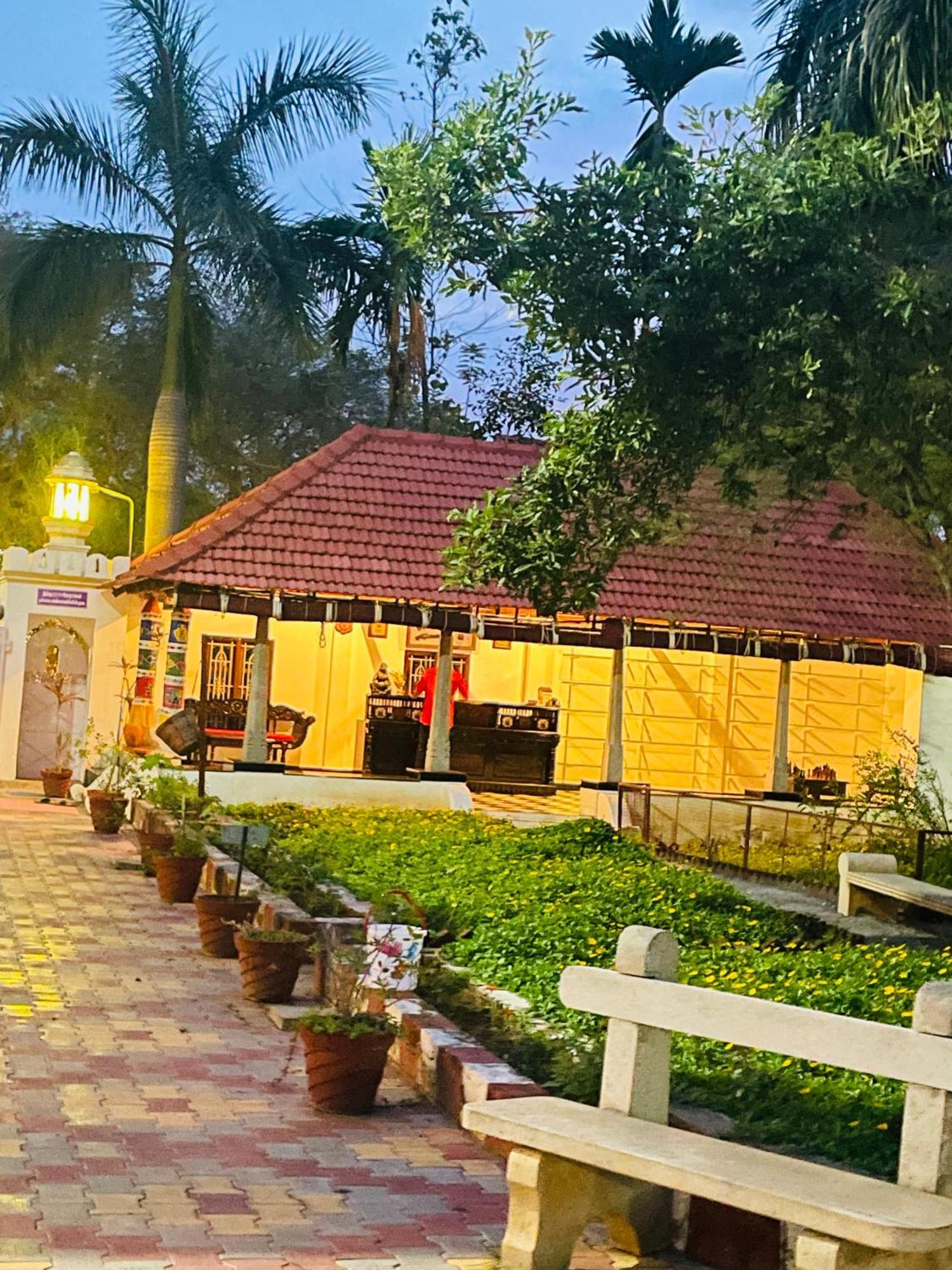 Chola Heritage Resort Karaikkudi Εξωτερικό φωτογραφία