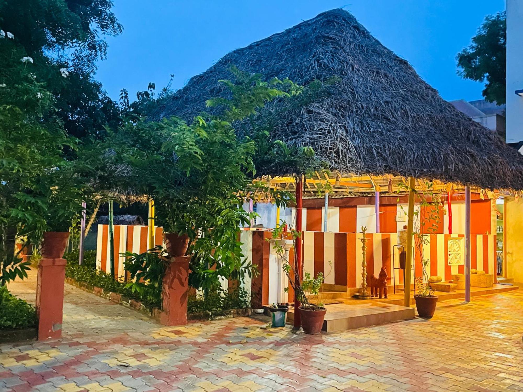 Chola Heritage Resort Karaikkudi Εξωτερικό φωτογραφία