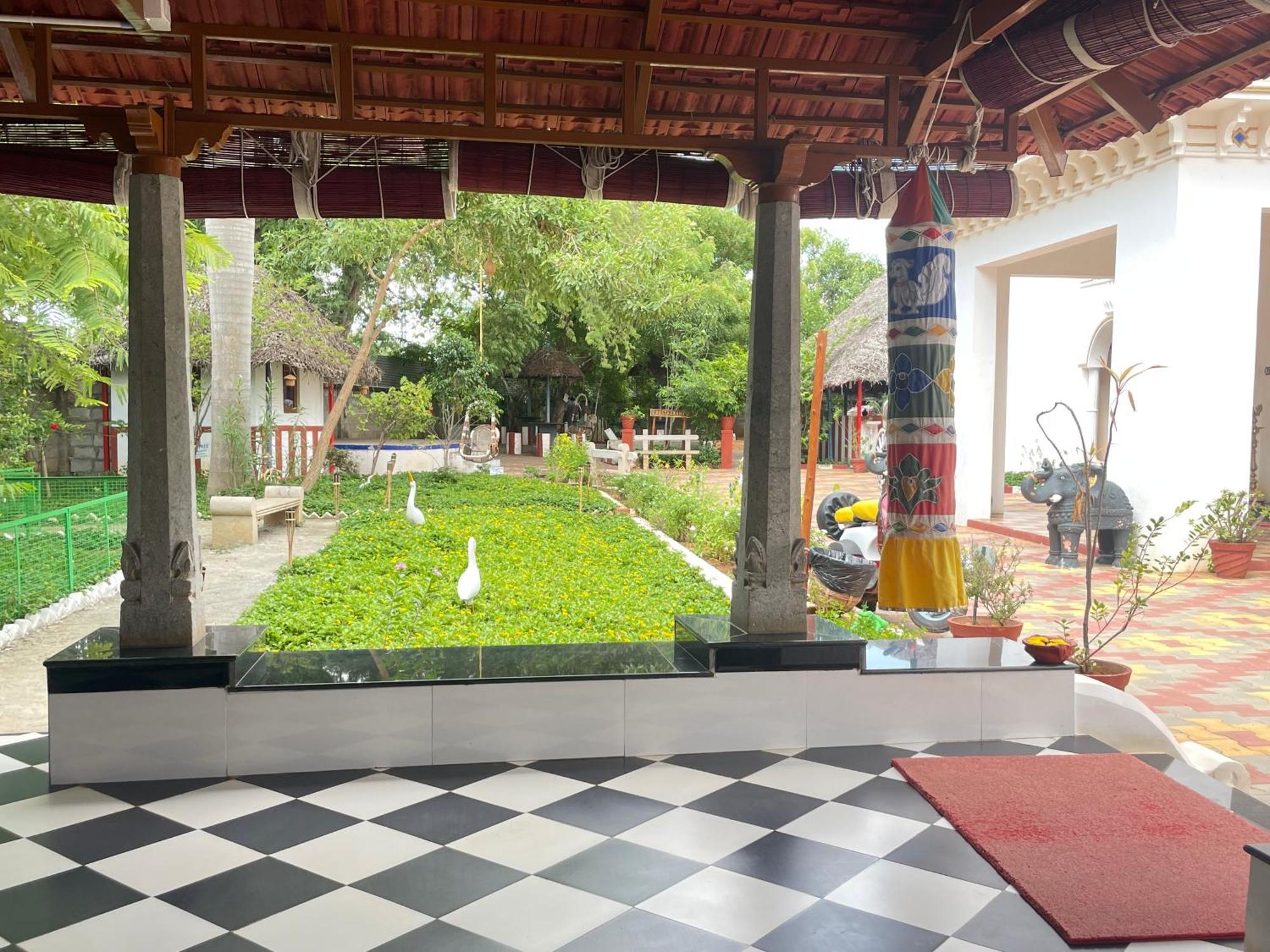Chola Heritage Resort Karaikkudi Εξωτερικό φωτογραφία