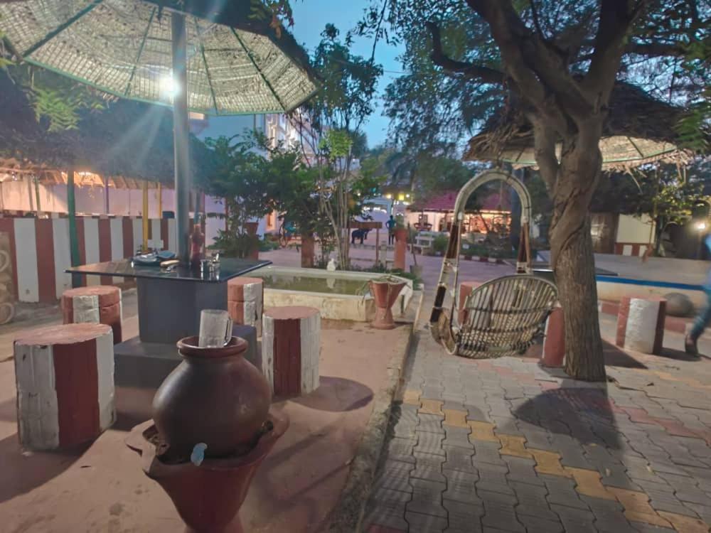 Chola Heritage Resort Karaikkudi Εξωτερικό φωτογραφία
